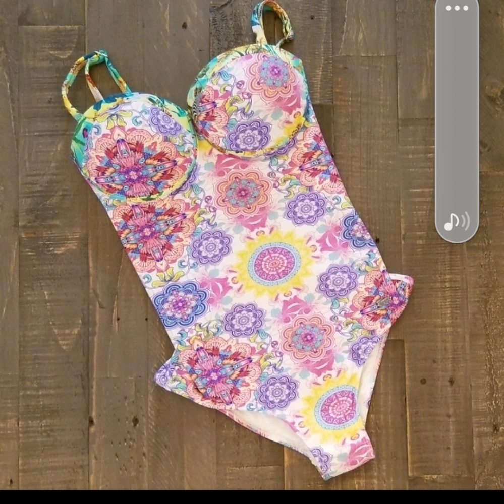 GAROTAS one piece swim suit
